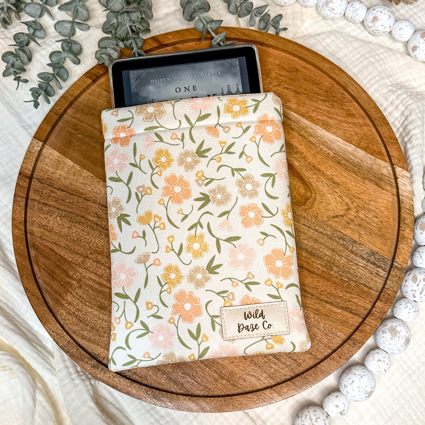 Neutral Floral Book Sleeve | Gift for Her | Padded Book Sleeve with Pocket | Kindle Zipper Pouch | Gift for Book Lovers | Bookworm Gift