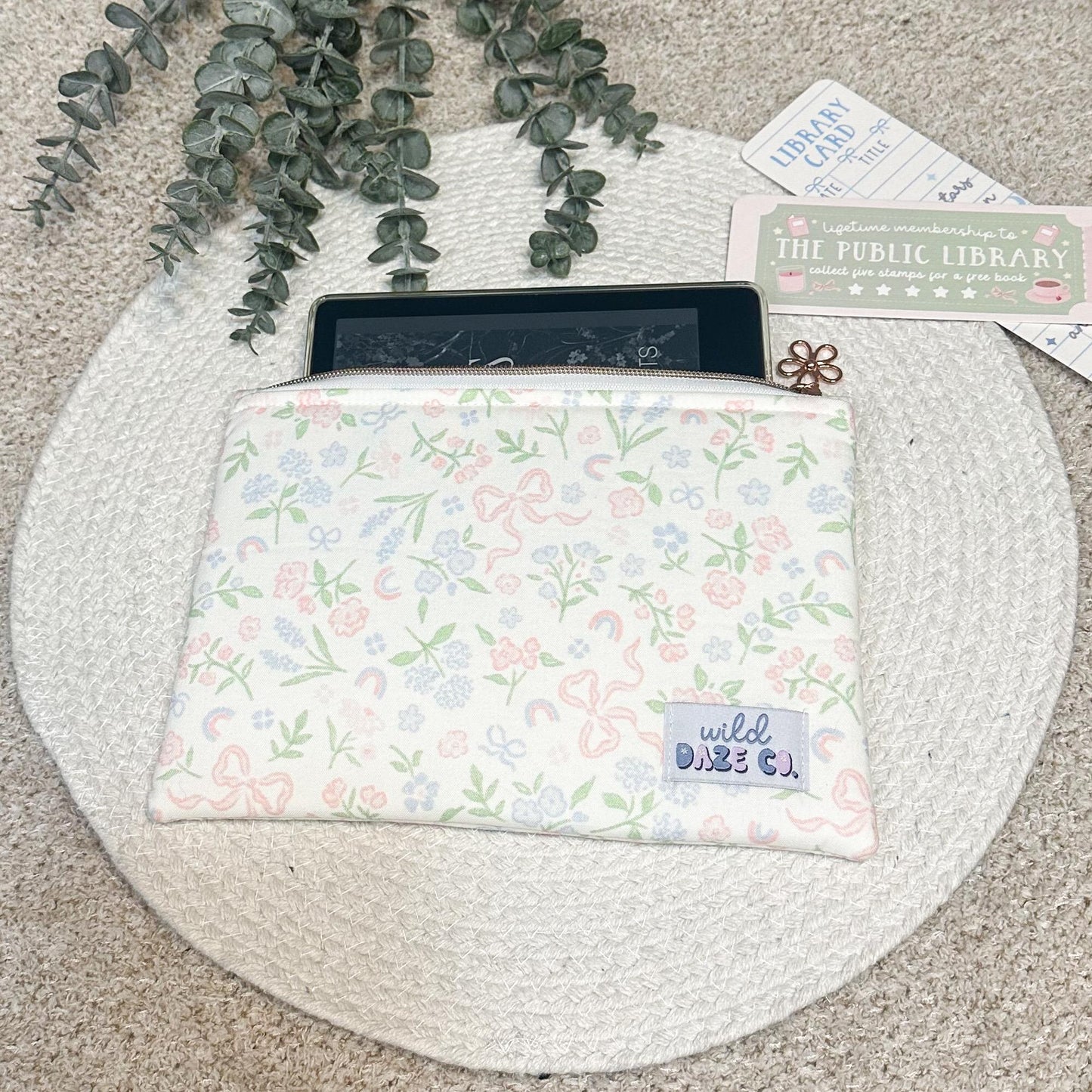Ditsy Bows and Flowers Book Sleeve
